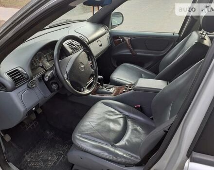 Серый Мерседес М-Класс, объемом двигателя 3.2 л и пробегом 399 тыс. км за 5200 $, фото 16 на Automoto.ua