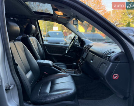 Серый Мерседес М-Класс, объемом двигателя 2.7 л и пробегом 389 тыс. км за 8250 $, фото 24 на Automoto.ua