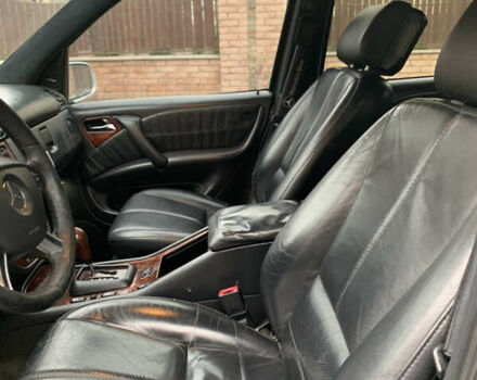 Сірий Мерседес М-Клас, об'ємом двигуна 4.97 л та пробігом 280 тис. км за 6800 $, фото 11 на Automoto.ua