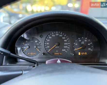 Серый Мерседес М-Класс, объемом двигателя 2.7 л и пробегом 389 тыс. км за 8250 $, фото 16 на Automoto.ua