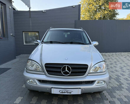 Серый Мерседес М-Класс, объемом двигателя 2.7 л и пробегом 389 тыс. км за 8250 $, фото 2 на Automoto.ua