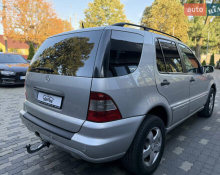 Серый Мерседес М-Класс, объемом двигателя 2.7 л и пробегом 389 тыс. км за 8250 $, фото 5 на Automoto.ua