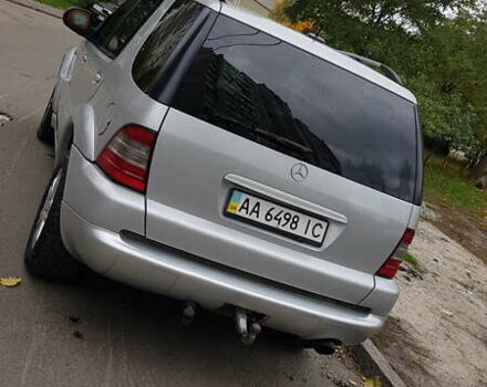 Серый Мерседес М-Класс, объемом двигателя 4.3 л и пробегом 257 тыс. км за 6500 $, фото 7 на Automoto.ua