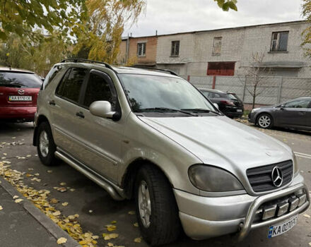 Серый Мерседес М-Класс, объемом двигателя 2.66 л и пробегом 385 тыс. км за 4500 $, фото 1 на Automoto.ua