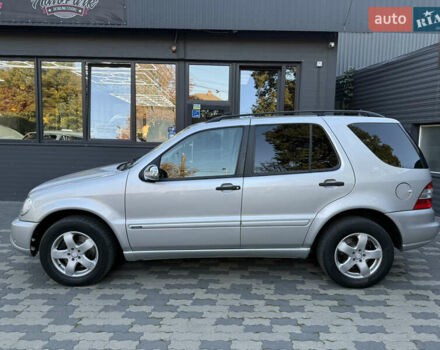 Серый Мерседес М-Класс, объемом двигателя 2.7 л и пробегом 389 тыс. км за 8250 $, фото 9 на Automoto.ua