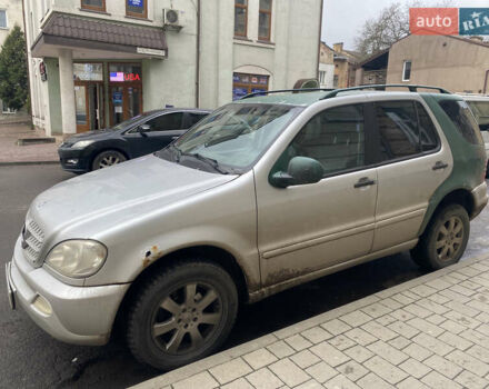 Серый Мерседес М-Класс, объемом двигателя 2.69 л и пробегом 465 тыс. км за 5500 $, фото 1 на Automoto.ua