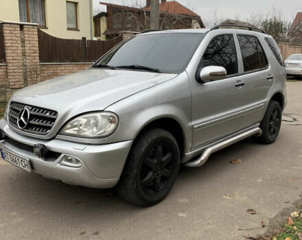 Сірий Мерседес М-Клас, об'ємом двигуна 4.97 л та пробігом 280 тис. км за 6800 $, фото 1 на Automoto.ua