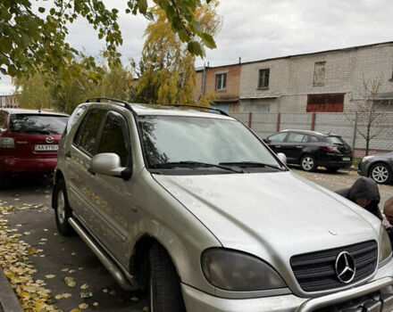 Серый Мерседес М-Класс, объемом двигателя 2.66 л и пробегом 385 тыс. км за 4500 $, фото 6 на Automoto.ua