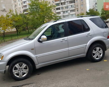 Серый Мерседес М-Класс, объемом двигателя 4.3 л и пробегом 257 тыс. км за 6500 $, фото 9 на Automoto.ua