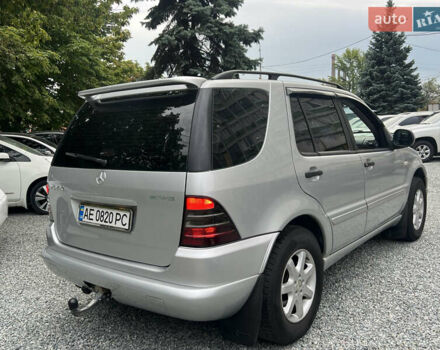 Сірий Мерседес М-Клас, об'ємом двигуна 4.27 л та пробігом 300 тис. км за 5900 $, фото 8 на Automoto.ua