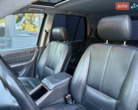 Серый Мерседес М-Класс, объемом двигателя 2.7 л и пробегом 389 тыс. км за 8250 $, фото 17 на Automoto.ua