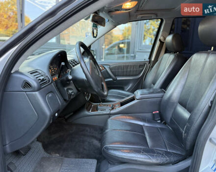 Серый Мерседес М-Класс, объемом двигателя 2.7 л и пробегом 389 тыс. км за 8250 $, фото 14 на Automoto.ua