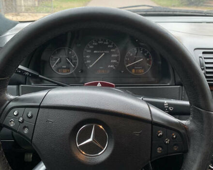 Сірий Мерседес М-Клас, об'ємом двигуна 4.97 л та пробігом 280 тис. км за 6800 $, фото 9 на Automoto.ua