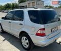 Сірий Мерседес М-Клас, об'ємом двигуна 2.7 л та пробігом 315 тис. км за 4000 $, фото 1 на Automoto.ua