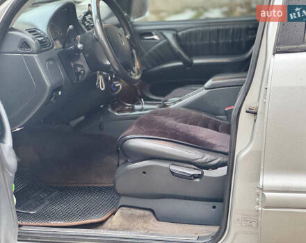 Серый Мерседес М-Класс, объемом двигателя 2.7 л и пробегом 400 тыс. км за 6800 $, фото 4 на Automoto.ua
