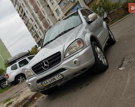 Серый Мерседес М-Класс, объемом двигателя 4.3 л и пробегом 257 тыс. км за 6500 $, фото 4 на Automoto.ua