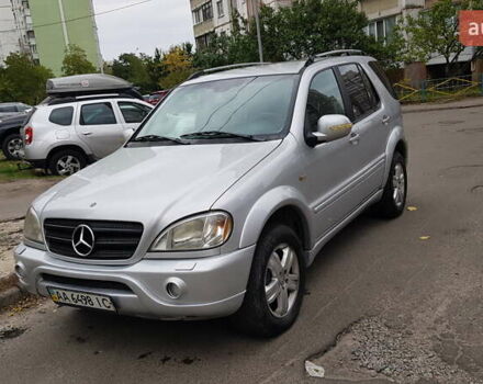 Серый Мерседес М-Класс, объемом двигателя 4.3 л и пробегом 257 тыс. км за 6500 $, фото 10 на Automoto.ua