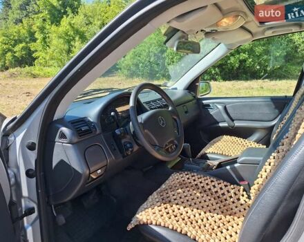 Сірий Мерседес М-Клас, об'ємом двигуна 2.7 л та пробігом 216 тис. км за 8250 $, фото 4 на Automoto.ua