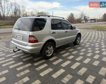 Серый Мерседес М-Класс, объемом двигателя 2.69 л и пробегом 400 тыс. км за 6300 $, фото 4 на Automoto.ua