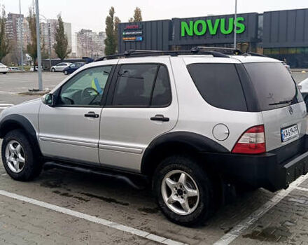 Сірий Мерседес М-Клас, об'ємом двигуна 2.7 л та пробігом 302 тис. км за 12000 $, фото 1 на Automoto.ua