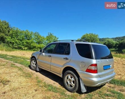 Сірий Мерседес М-Клас, об'ємом двигуна 2.7 л та пробігом 216 тис. км за 8250 $, фото 2 на Automoto.ua