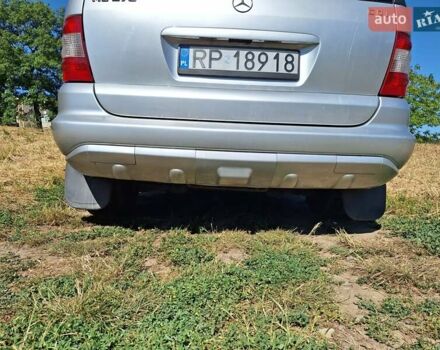 Сірий Мерседес М-Клас, об'ємом двигуна 2.7 л та пробігом 216 тис. км за 8250 $, фото 18 на Automoto.ua