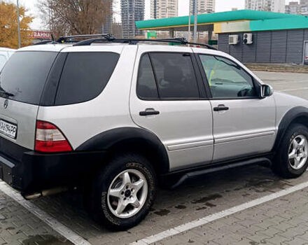 Сірий Мерседес М-Клас, об'ємом двигуна 2.7 л та пробігом 302 тис. км за 12000 $, фото 5 на Automoto.ua