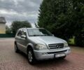 Сірий Мерседес М-Клас, об'ємом двигуна 4 л та пробігом 430 тис. км за 4150 $, фото 1 на Automoto.ua
