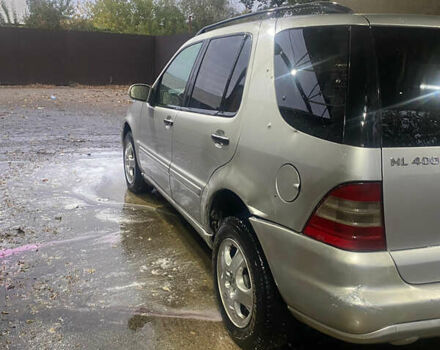 Серый Мерседес М-Класс, объемом двигателя 2.7 л и пробегом 400 тыс. км за 2000 $, фото 4 на Automoto.ua