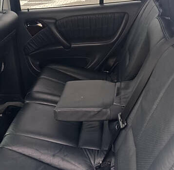 Сірий Мерседес М-Клас, об'ємом двигуна 2.7 л та пробігом 302 тис. км за 12000 $, фото 18 на Automoto.ua