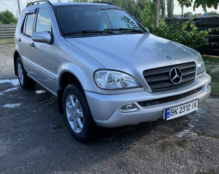 Серый Мерседес М-Класс, объемом двигателя 2.7 л и пробегом 370 тыс. км за 6100 $, фото 8 на Automoto.ua