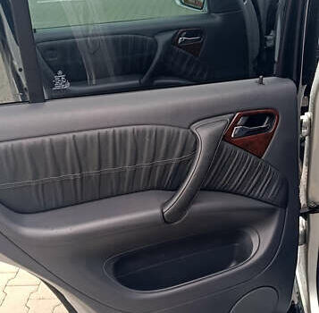 Сірий Мерседес М-Клас, об'ємом двигуна 2.7 л та пробігом 302 тис. км за 12000 $, фото 20 на Automoto.ua