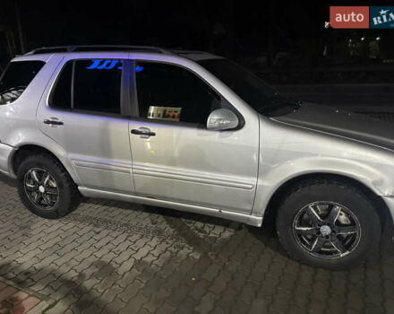 Серый Мерседес М-Класс, объемом двигателя 4 л и пробегом 250 тыс. км за 6200 $, фото 6 на Automoto.ua