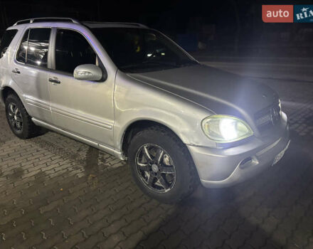 Серый Мерседес М-Класс, объемом двигателя 4 л и пробегом 250 тыс. км за 6200 $, фото 7 на Automoto.ua