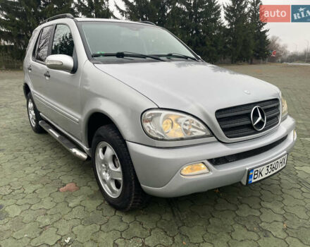 Серый Мерседес М-Класс, объемом двигателя 2.69 л и пробегом 390 тыс. км за 8350 $, фото 19 на Automoto.ua