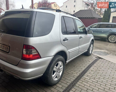 Серый Мерседес М-Класс, объемом двигателя 2.7 л и пробегом 327 тыс. км за 8500 $, фото 8 на Automoto.ua