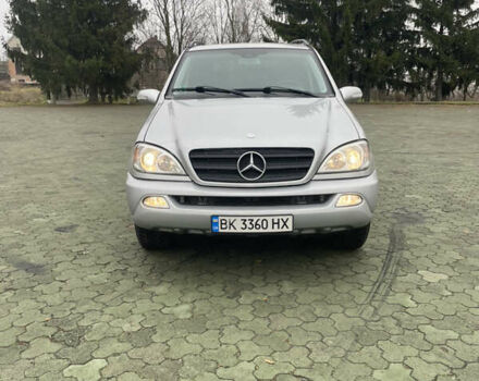 Серый Мерседес М-Класс, объемом двигателя 2.69 л и пробегом 390 тыс. км за 8350 $, фото 14 на Automoto.ua