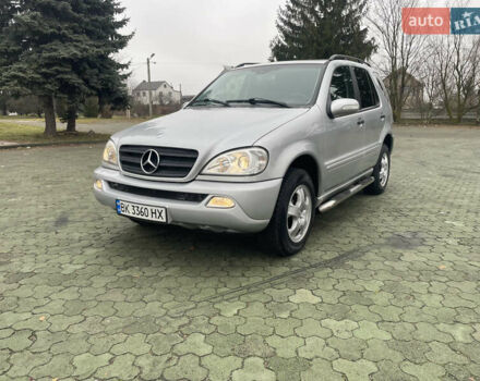 Серый Мерседес М-Класс, объемом двигателя 2.69 л и пробегом 390 тыс. км за 8350 $, фото 16 на Automoto.ua