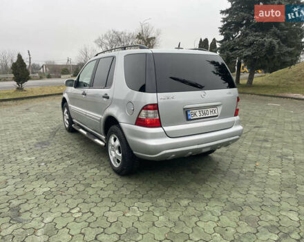 Серый Мерседес М-Класс, объемом двигателя 2.69 л и пробегом 390 тыс. км за 8350 $, фото 5 на Automoto.ua