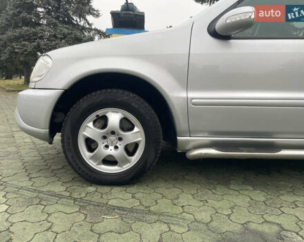 Серый Мерседес М-Класс, объемом двигателя 2.69 л и пробегом 390 тыс. км за 8350 $, фото 24 на Automoto.ua