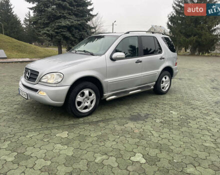 Серый Мерседес М-Класс, объемом двигателя 2.69 л и пробегом 390 тыс. км за 8350 $, фото 1 на Automoto.ua