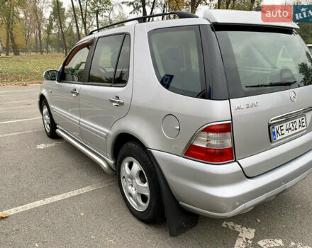 Серый Мерседес М-Класс, объемом двигателя 3.72 л и пробегом 299 тыс. км за 7000 $, фото 7 на Automoto.ua