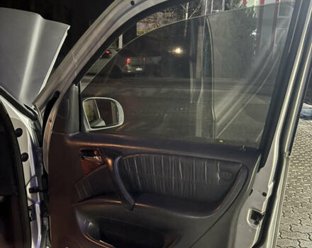 Серый Мерседес М-Класс, объемом двигателя 4 л и пробегом 250 тыс. км за 6200 $, фото 13 на Automoto.ua