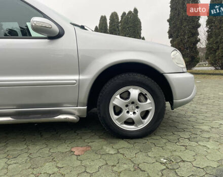 Серый Мерседес М-Класс, объемом двигателя 2.69 л и пробегом 390 тыс. км за 8350 $, фото 21 на Automoto.ua