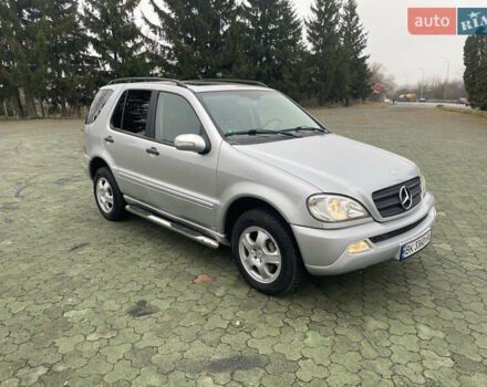 Серый Мерседес М-Класс, объемом двигателя 2.69 л и пробегом 390 тыс. км за 8350 $, фото 12 на Automoto.ua