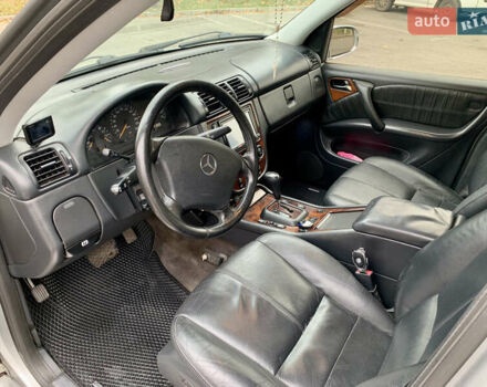 Серый Мерседес М-Класс, объемом двигателя 3.72 л и пробегом 299 тыс. км за 7000 $, фото 10 на Automoto.ua