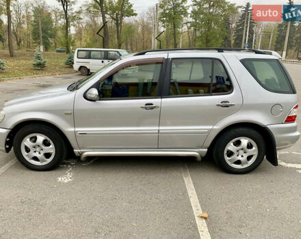 Серый Мерседес М-Класс, объемом двигателя 3.72 л и пробегом 299 тыс. км за 7000 $, фото 8 на Automoto.ua