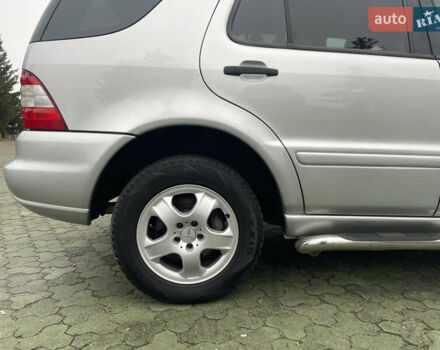 Серый Мерседес М-Класс, объемом двигателя 2.69 л и пробегом 390 тыс. км за 8350 $, фото 22 на Automoto.ua