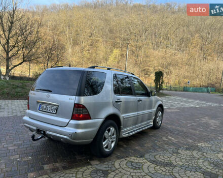 Серый Мерседес М-Класс, объемом двигателя 2.7 л и пробегом 270 тыс. км за 4400 $, фото 8 на Automoto.ua