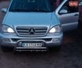 Сірий Мерседес М-Клас, об'ємом двигуна 3.7 л та пробігом 290 тис. км за 7000 $, фото 1 на Automoto.ua